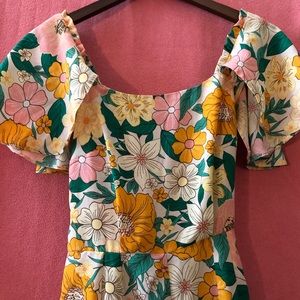 NWOT Topshop Floral flutter sleeve romper. Size US 4.